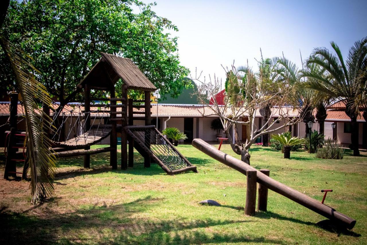 Villa De Holanda Parque Hotel Holambra Esterno foto